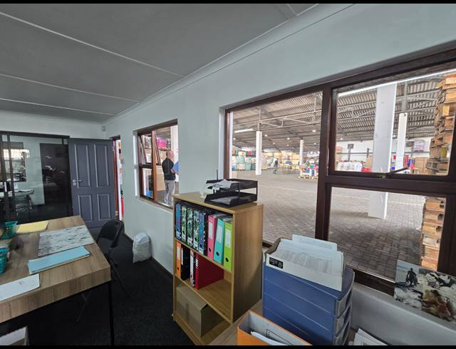 2,053M² WAREHOUSE TO LET IN BLACKHEATH INDUSTRIAL